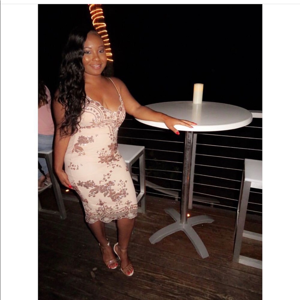 Rose Gold Dress - Picture 4 of 9